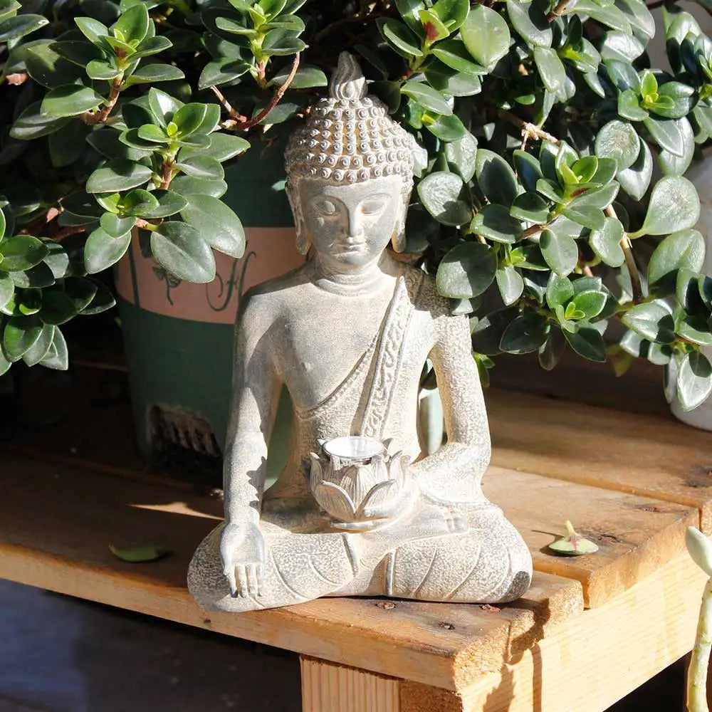 Estatua de Buda con luz Solar, decoración del jardín del hogar, figuritas de Buda sentado y meditando para adornos de césped y Patio al aire libre