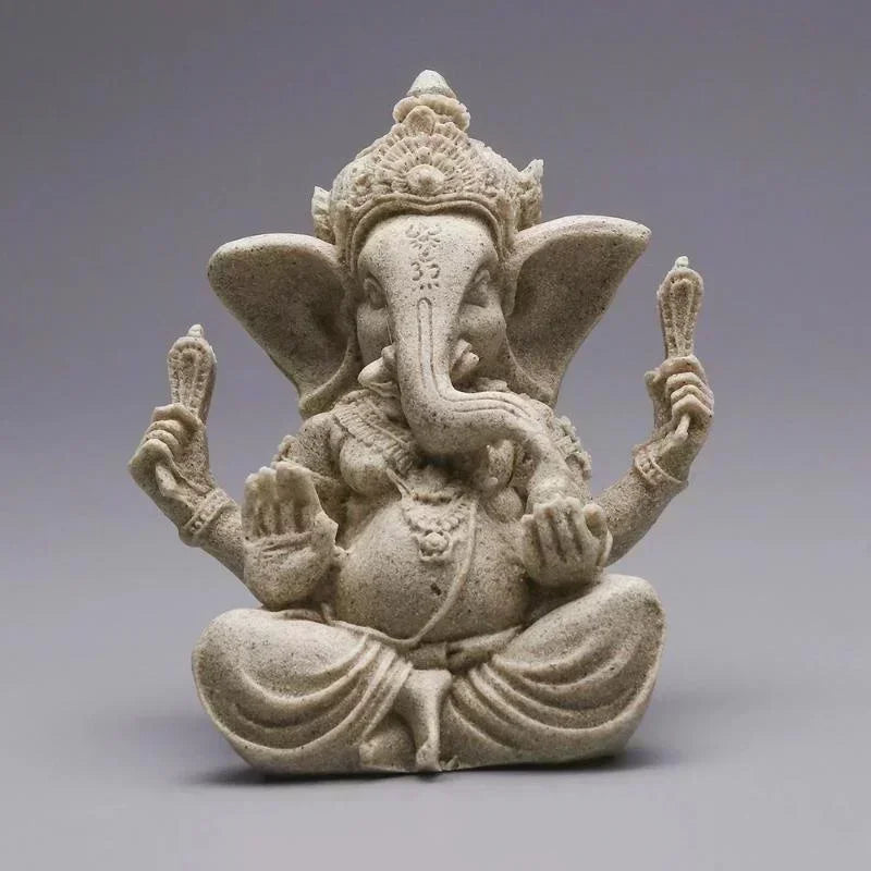 Estatua de Ganesha de Arenisca Hecha a Mano Zenya® – Decoración Zen para Hogar y Sala
