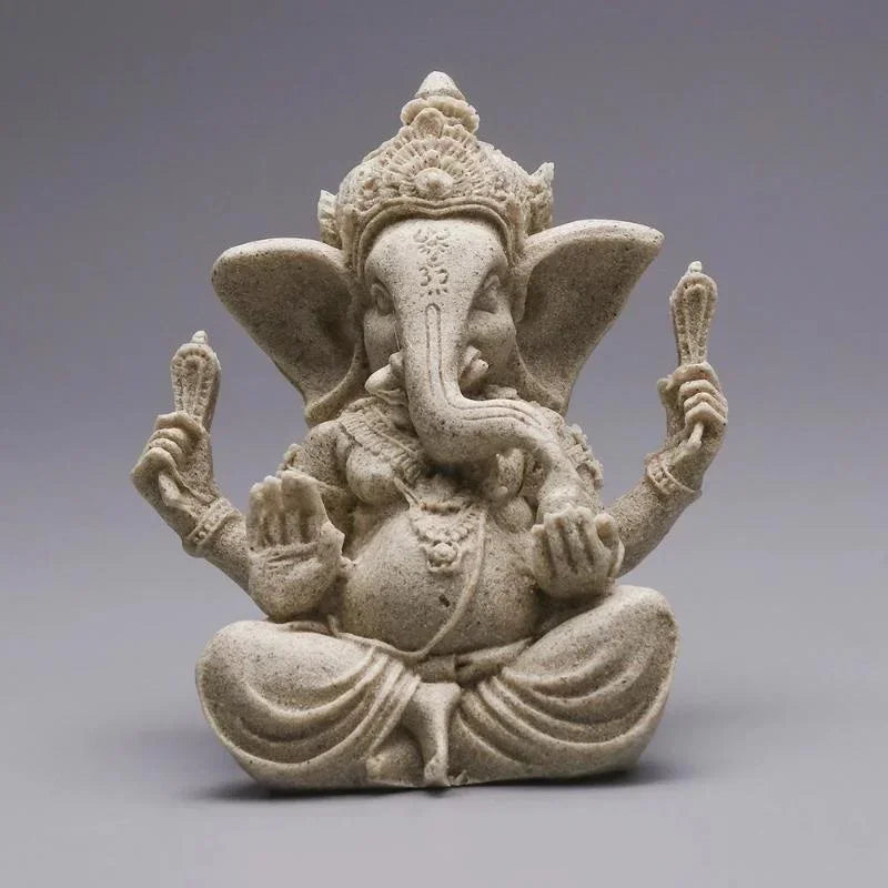 Estatua de Ganesha de Arenisca Hecha a Mano Zenya® – Decoración Zen para Hogar y Sala
